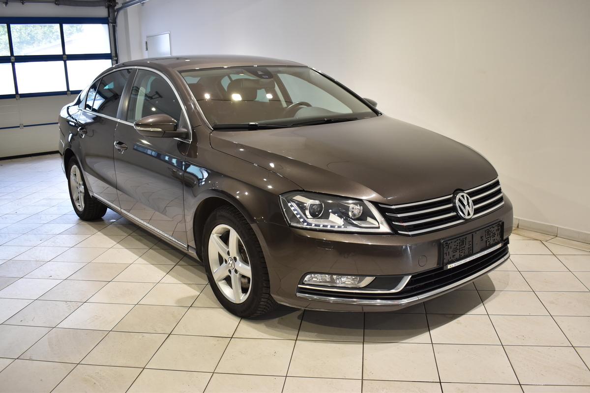 Volkswagen Passat 2.0TDI Limo Xenon SHZ NAVI 